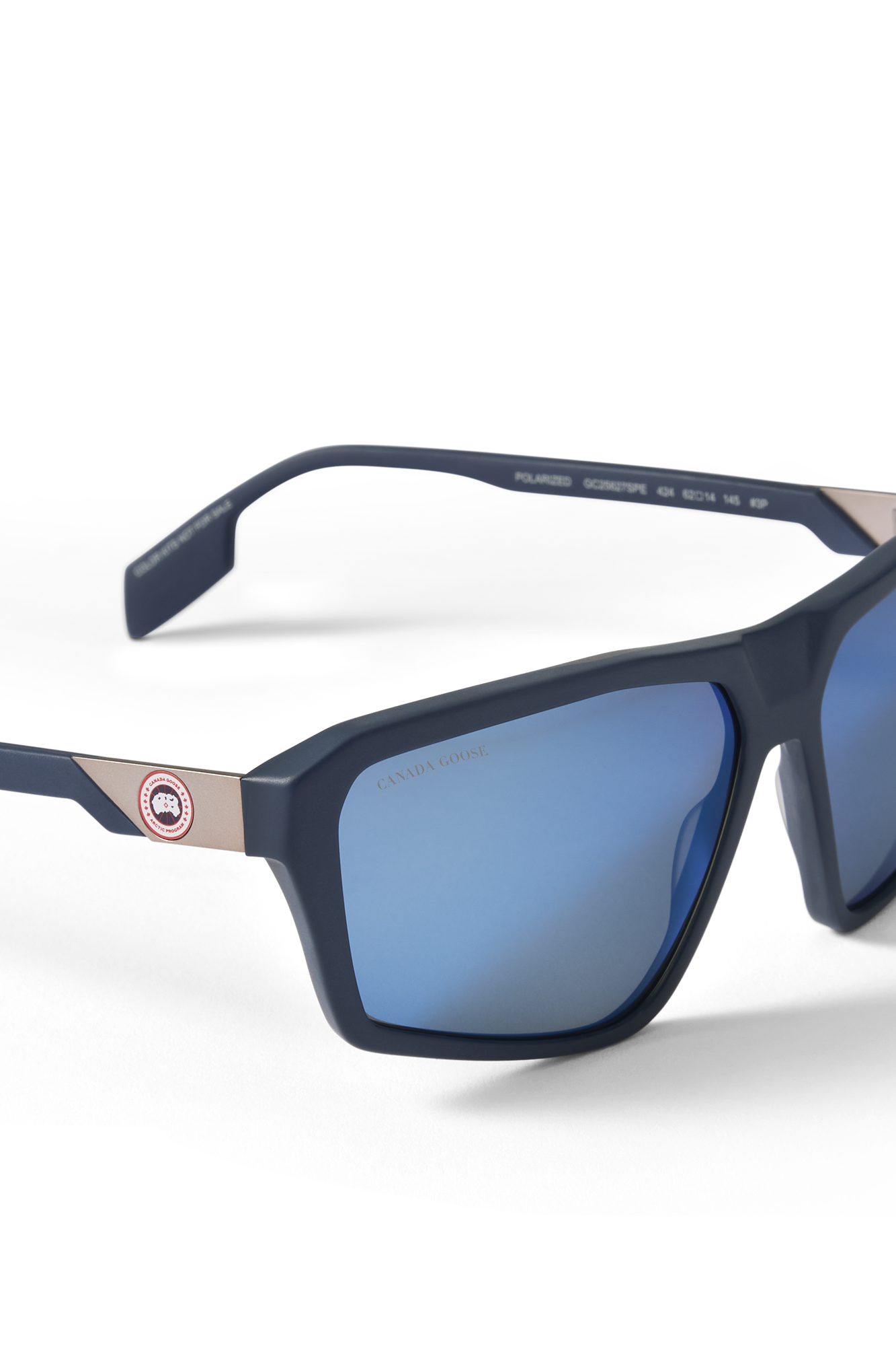 canada-goose-copan-lunettes-de-soleil-polaris-es-shield image 8