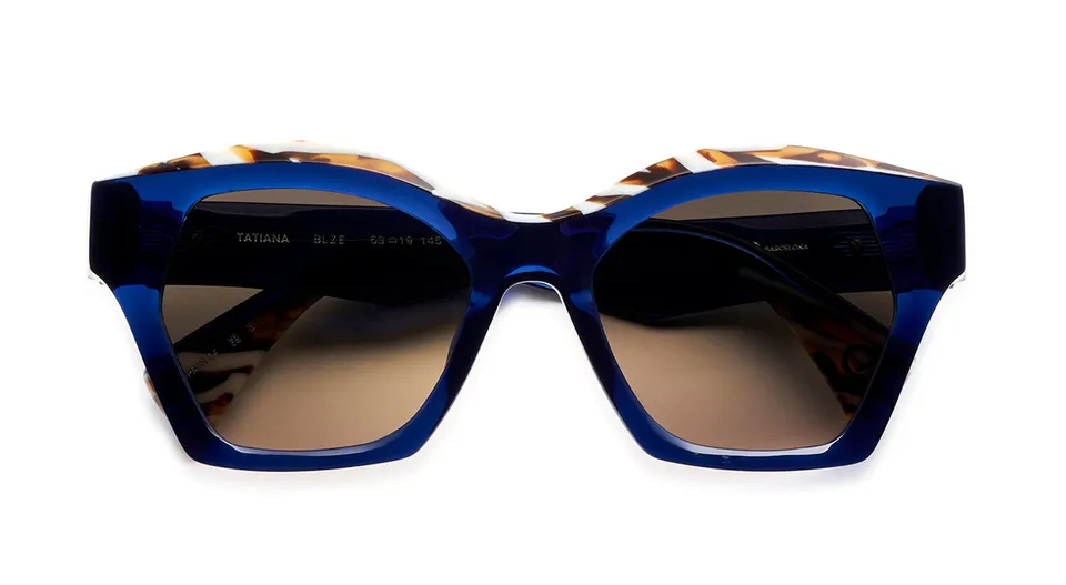 etnia-barcelona-tatiana-lunettes-de-soleil-bk-d-grad-53 image 1