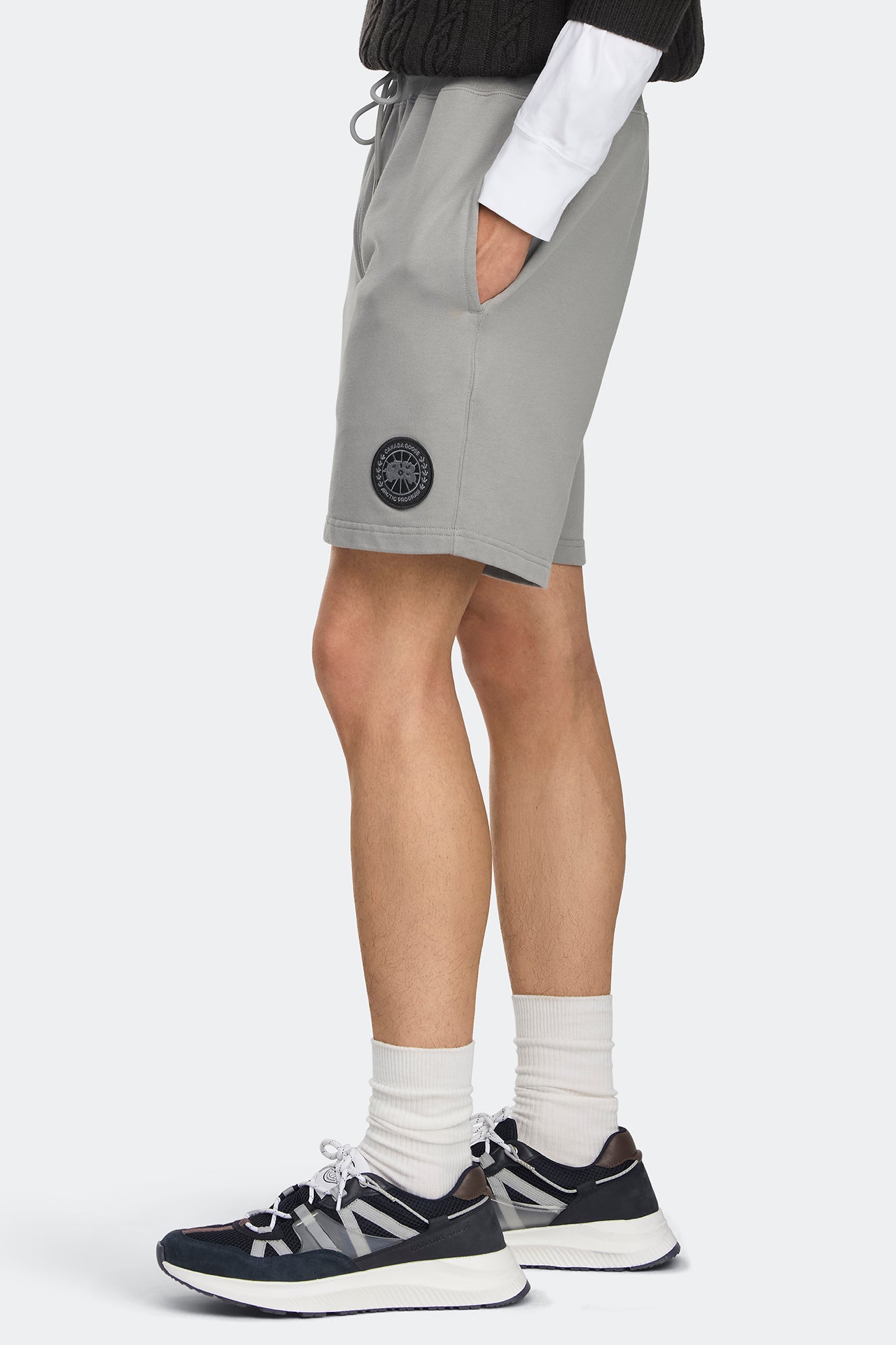 canada-goose-loon-short-homme-gris-stratus image 3